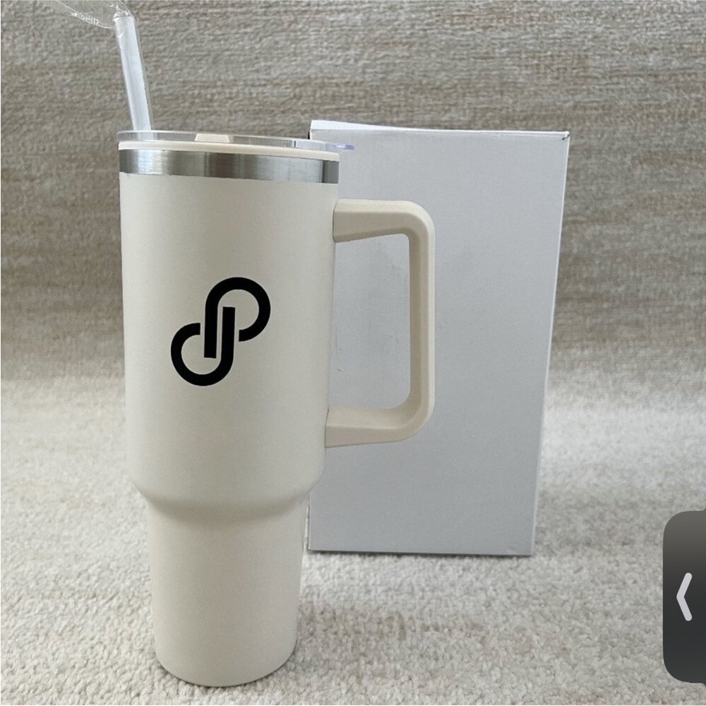 Poshmark authentic S|M  Trek Tumbler with straw, lid, & handle